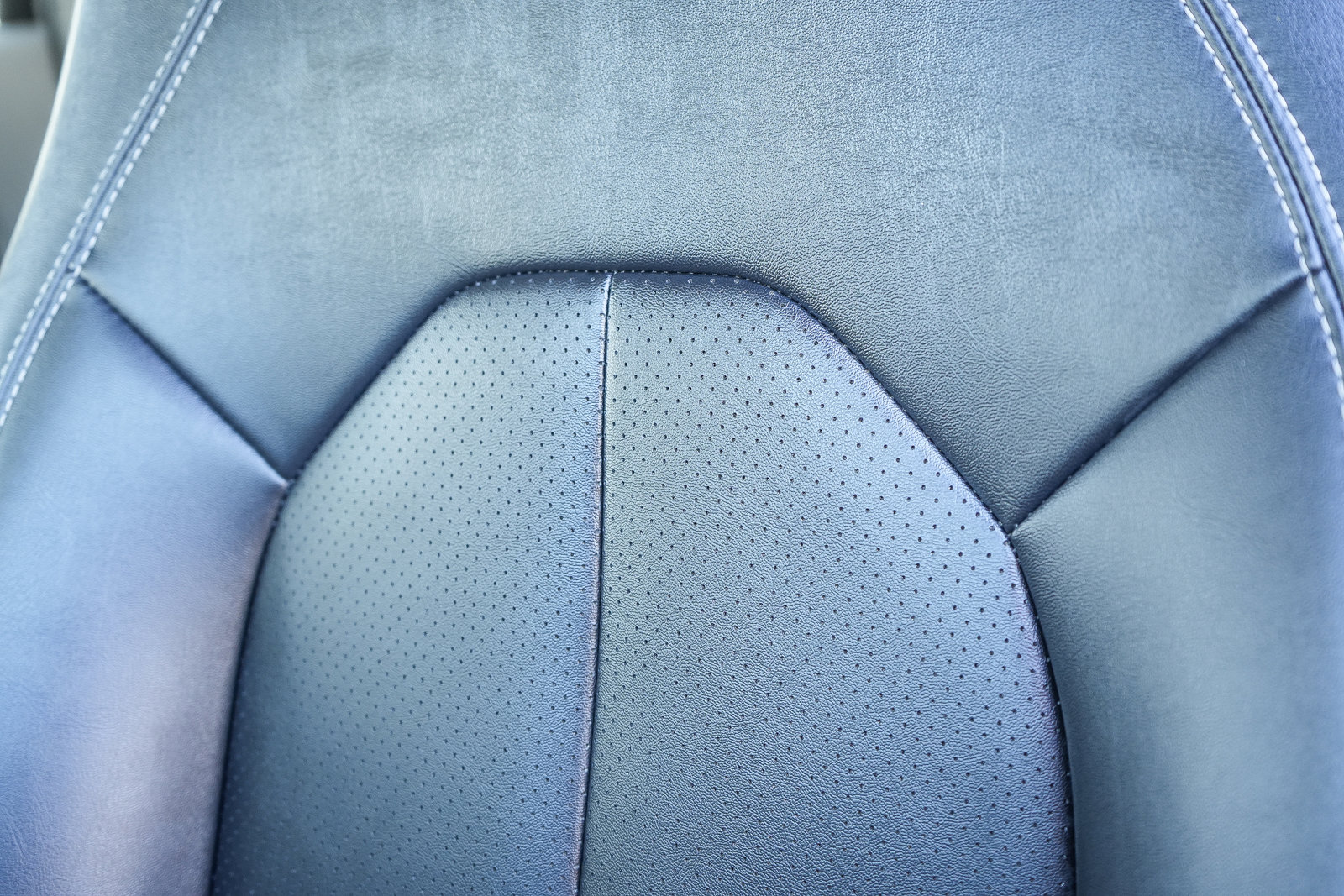 Used 2024 Chrysler Pacifica Touring-L image 25