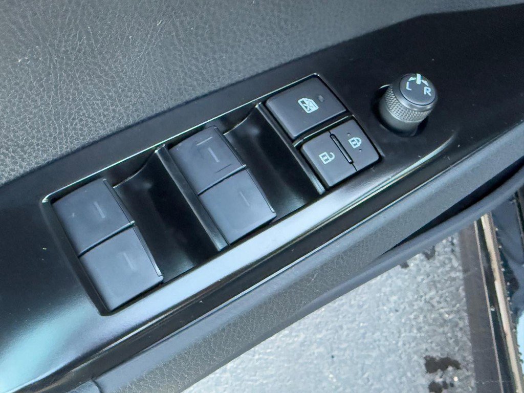 New 2026 Toyota Camry Hybrid image 10