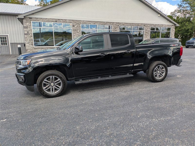 Used 2022 Chevrolet Colorado LT w/ LT Convenience Package image 3