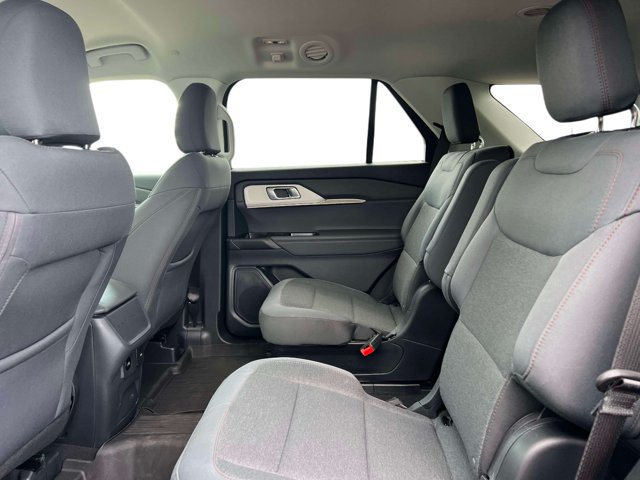 Used 2026 Ford Explorer Active AWD/4WD image 16