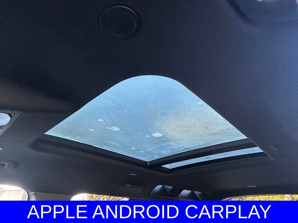 Used 2025 Land Rover Defender 110 S image 10