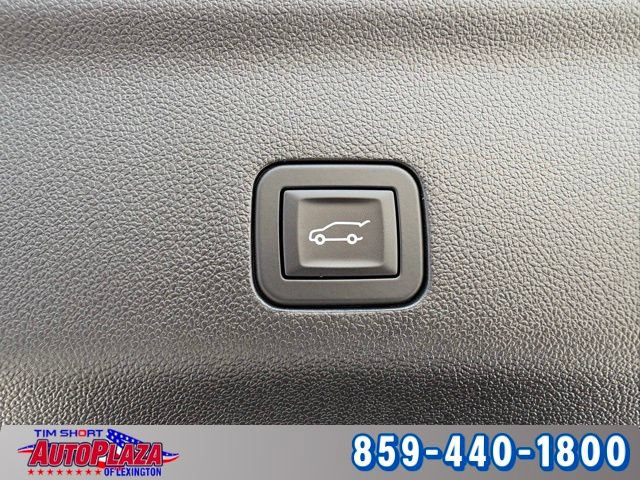 Used 2024 GMC Yukon AT4 w/ LPO, Floor Liner Package AWD/4WD image 39