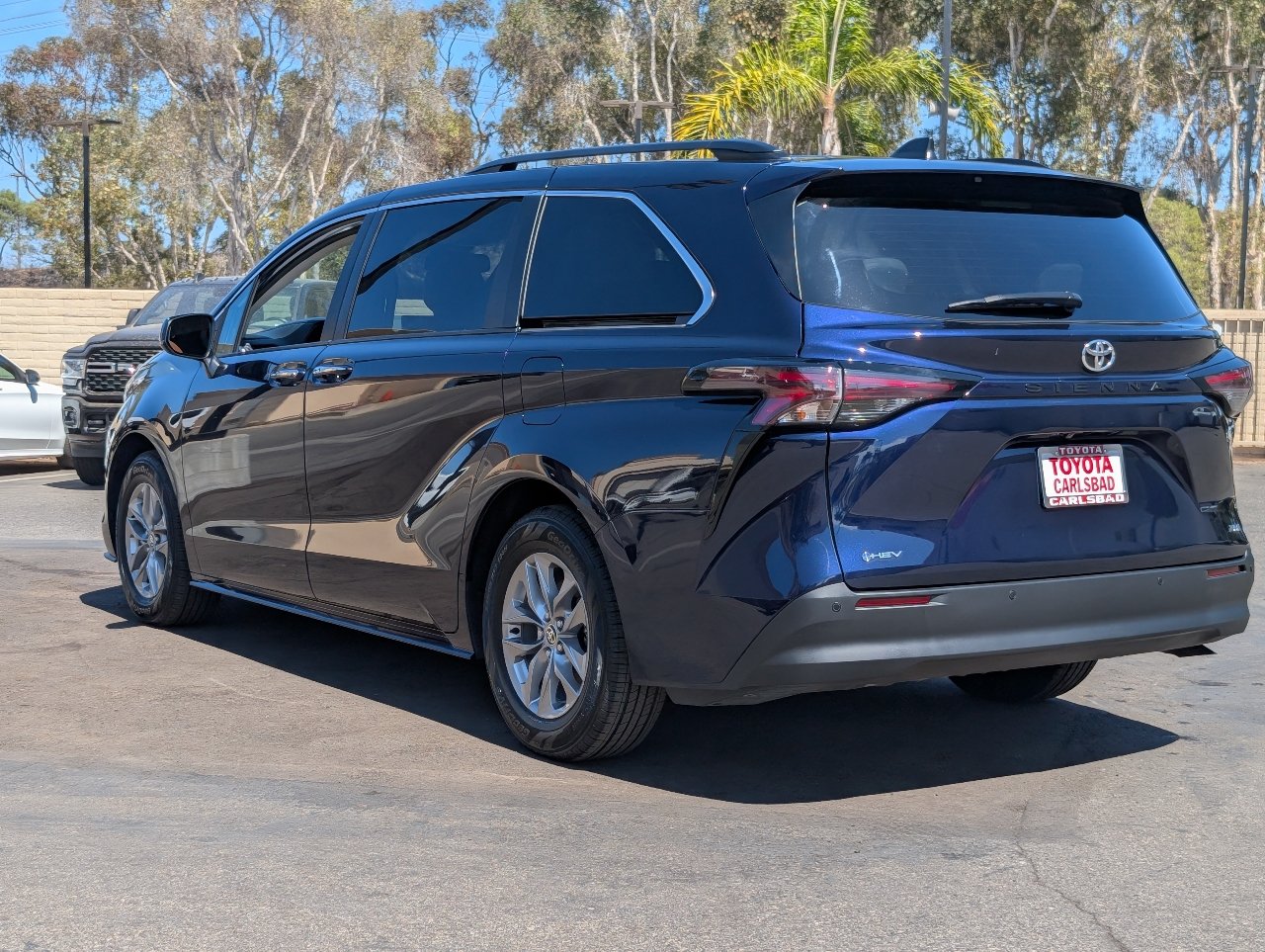 Used 2026 Toyota Sienna XLE FWD image 13