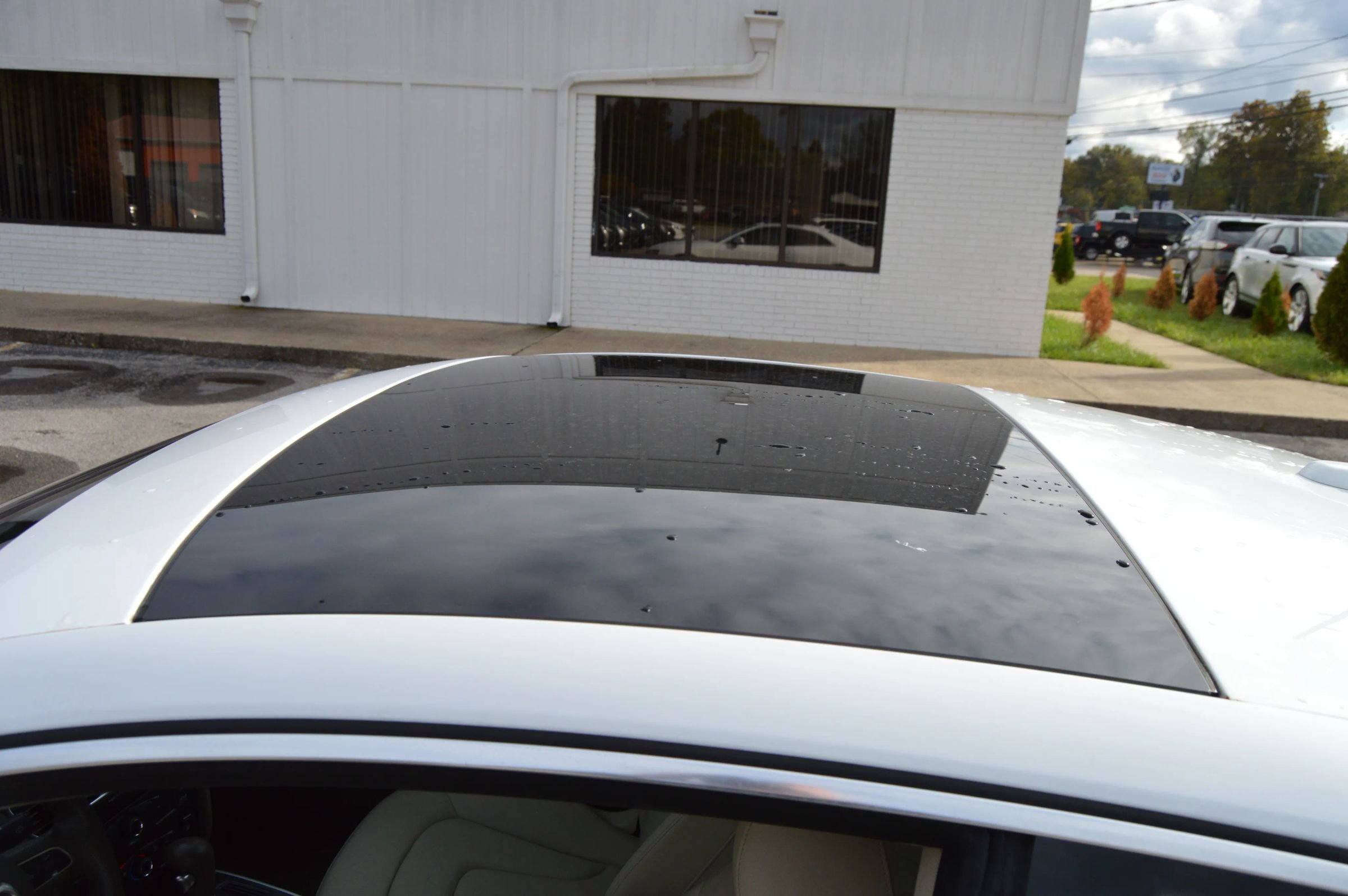 Used 2011 Audi A5 2.0T Premium image 11