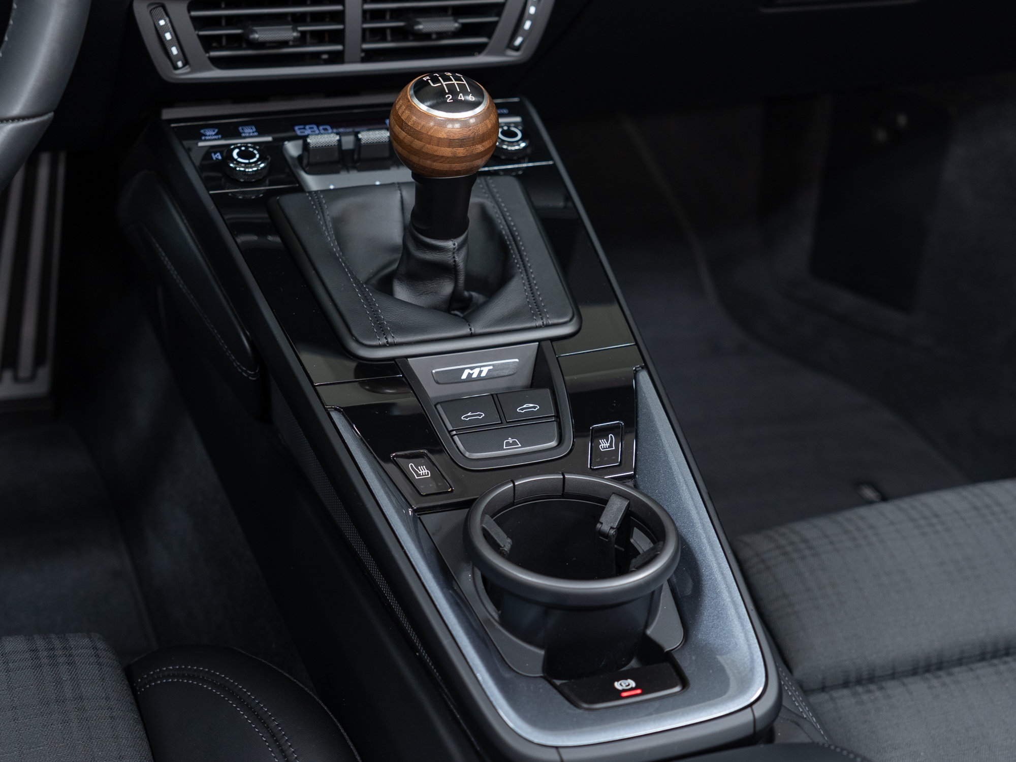 Certified 2026 Porsche 911 Carrera T RWD image 29