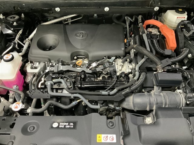 Used 2024 Toyota RAV4 LE AWD/4WD image 9
