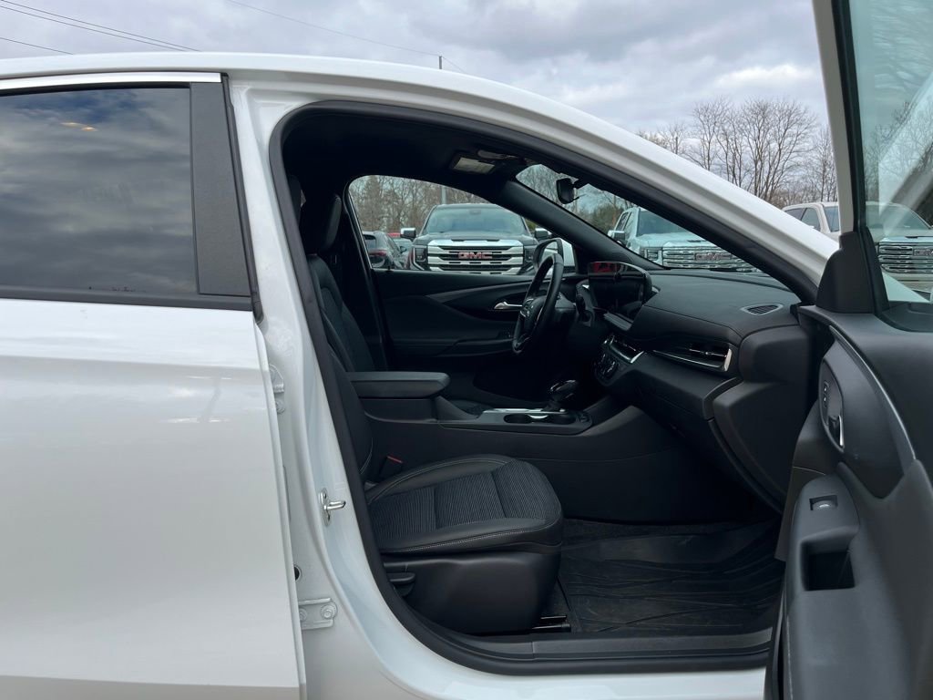 Used 2024 Buick Envista Preferred w/ Convenience I Package image 32