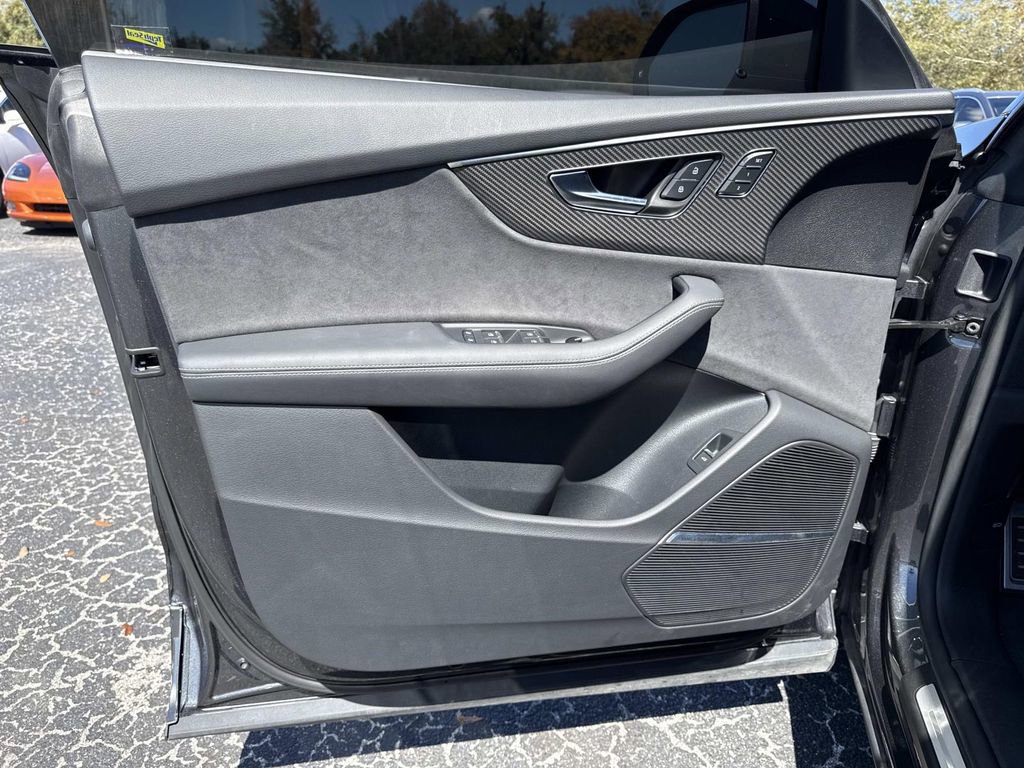 Used 2025 Audi SQ8 Prestige image 18