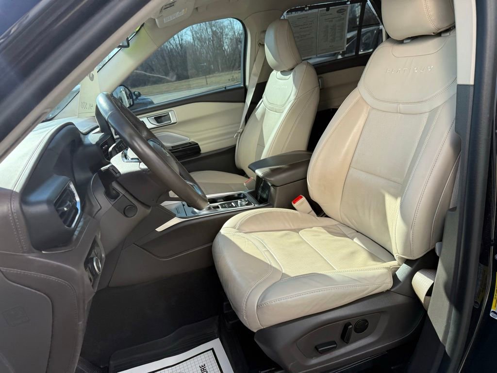 Used 2023 Ford Explorer Platinum w/ Technology Package image 27