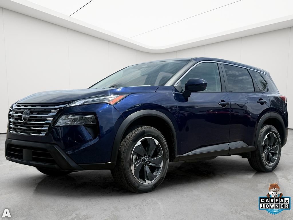 Used 2025 Nissan Rogue SV image 2