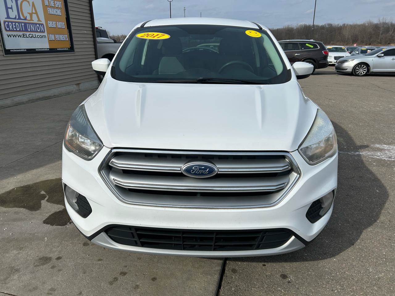 Used 2017 Ford Escape SE AWD/4WD image 2