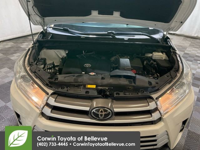 Used 2019 Toyota Highlander XLE image 14
