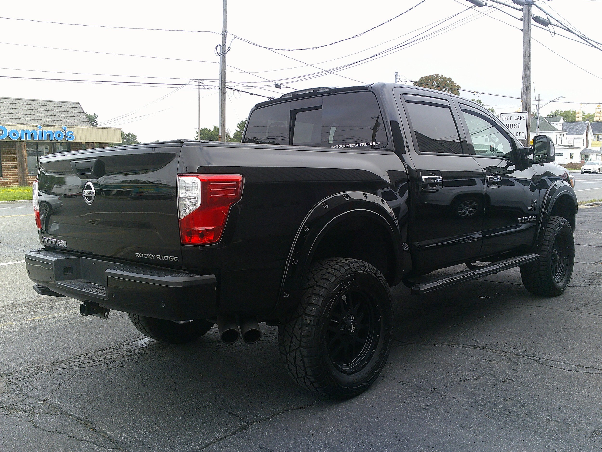 Used 2021 Nissan Titan SV w/ SV Convenience Package AWD/4WD image 11