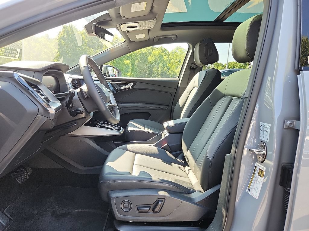 Certified 2025 Audi Q4 e-tron Premium Plus w/ Premium Plus RWD image 18