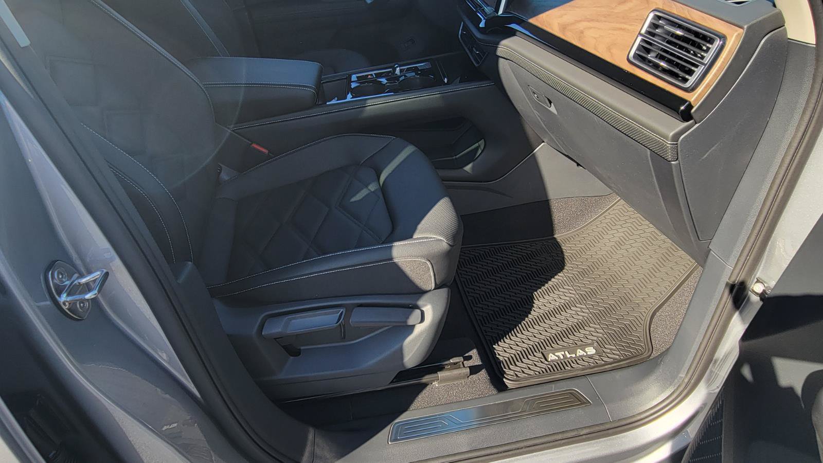 New 2026 Volkswagen Atlas SE AWD/4WD image 39