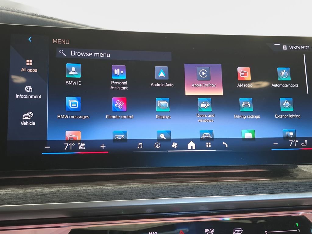 Certified 2023 BMW 760i xDrive w/ Parking Assistance Package image 18