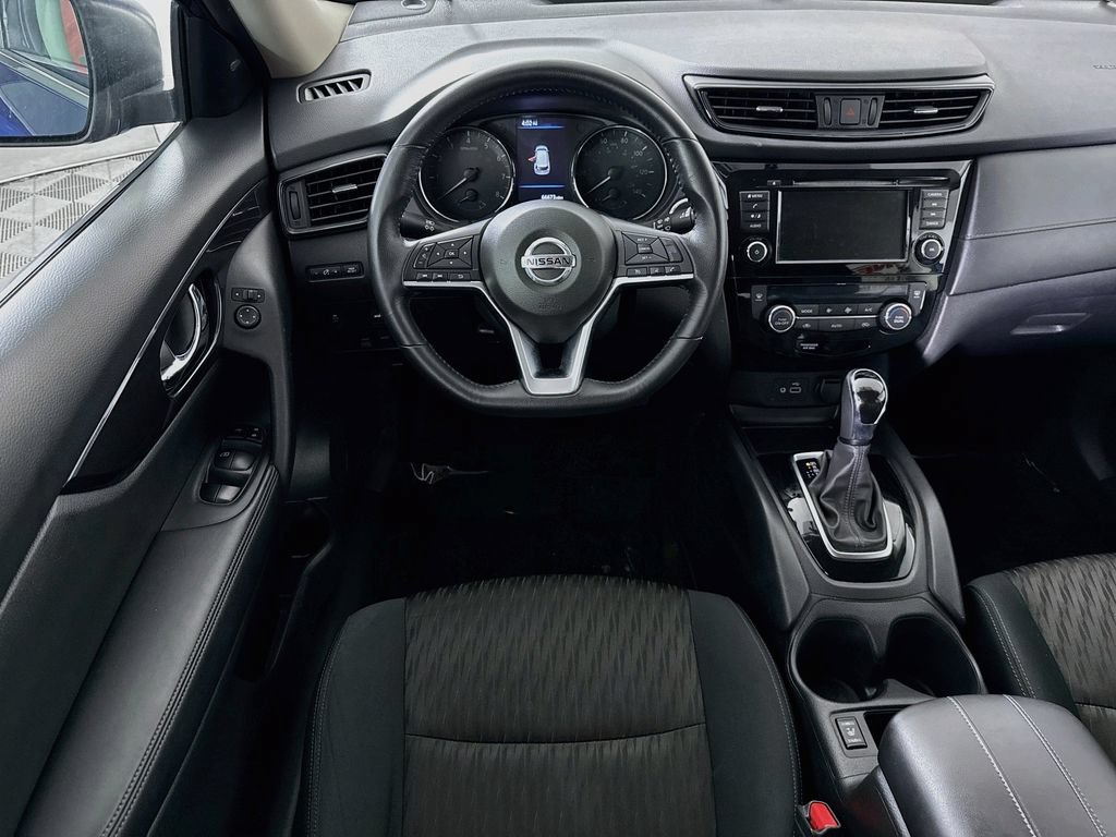 Used 2018 Nissan Rogue SV AWD/4WD image 3