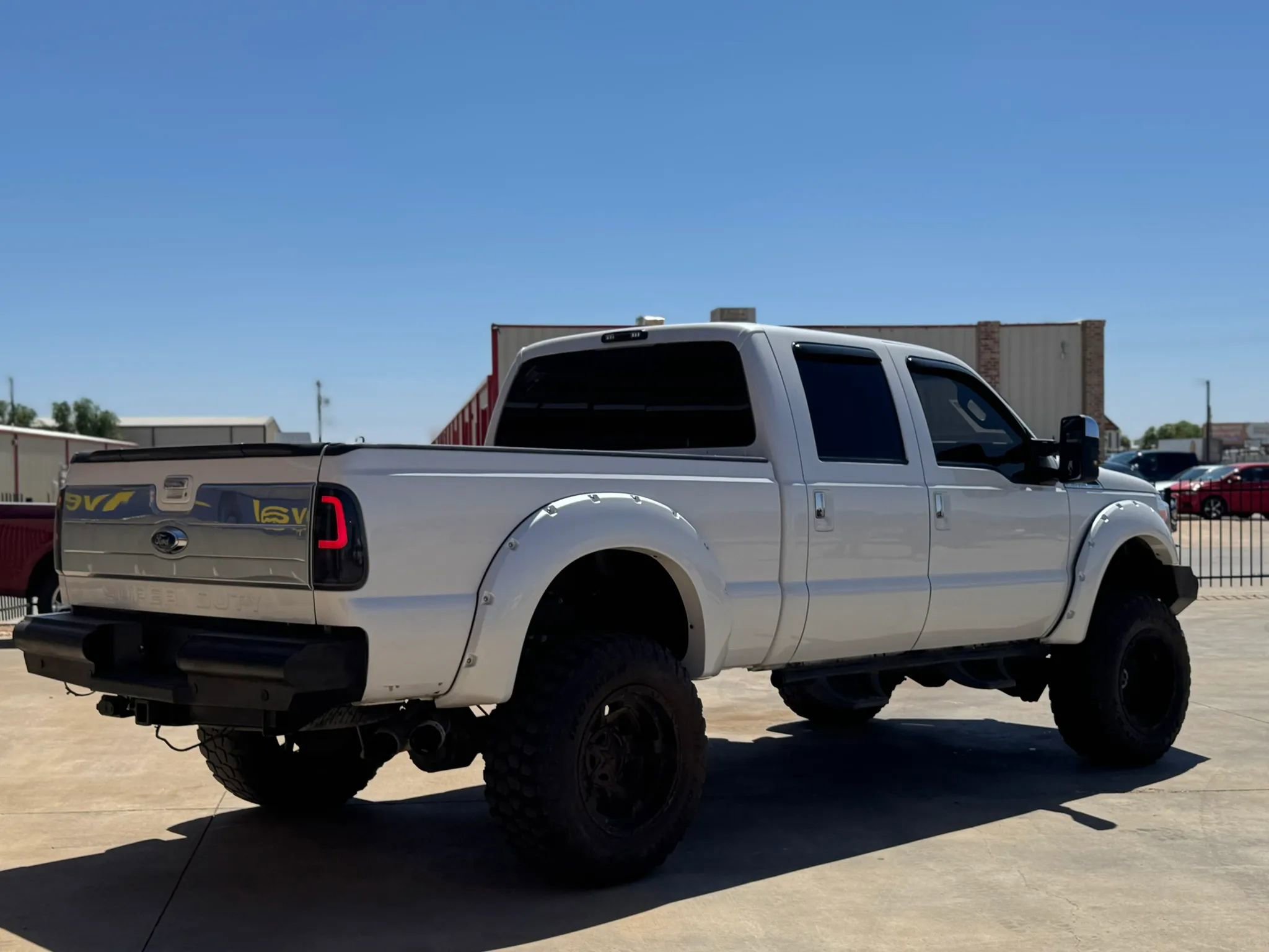 Used 2016 Ford F250 Platinum w/ FX4 Off-Road Package AWD/4WD image 9