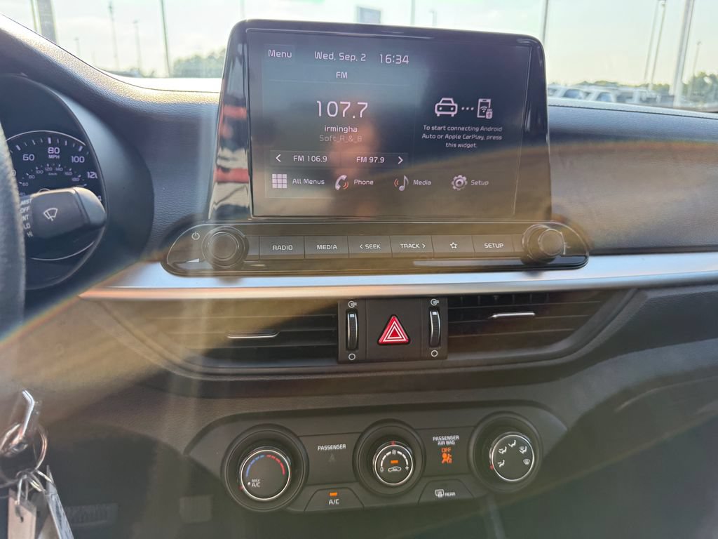 Used 2024 Kia Forte LXS FWD image 11