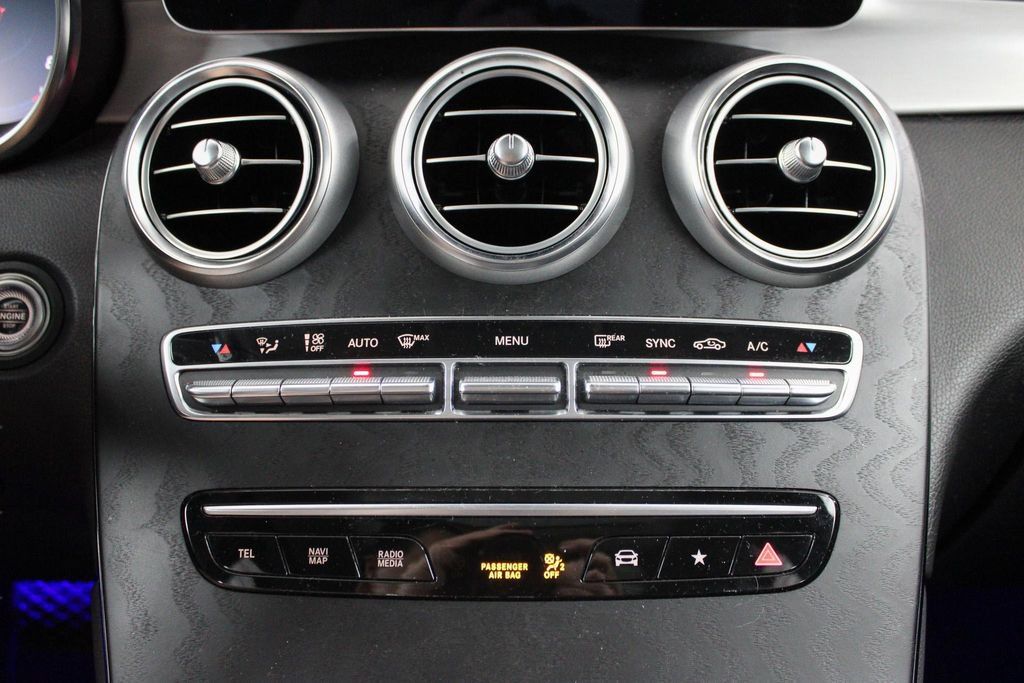 Used 2022 Mercedes-Benz GLC 300 image 35
