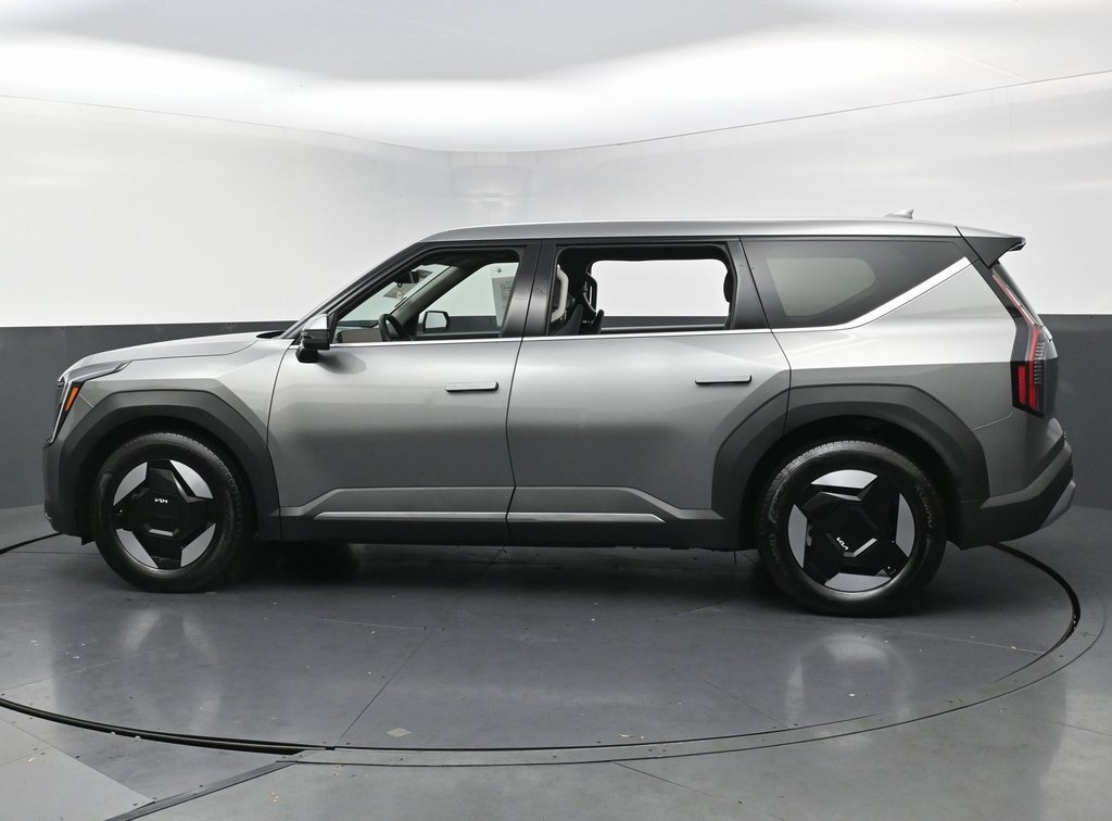 Used 2024 Kia EV9 Light Long Range image 8