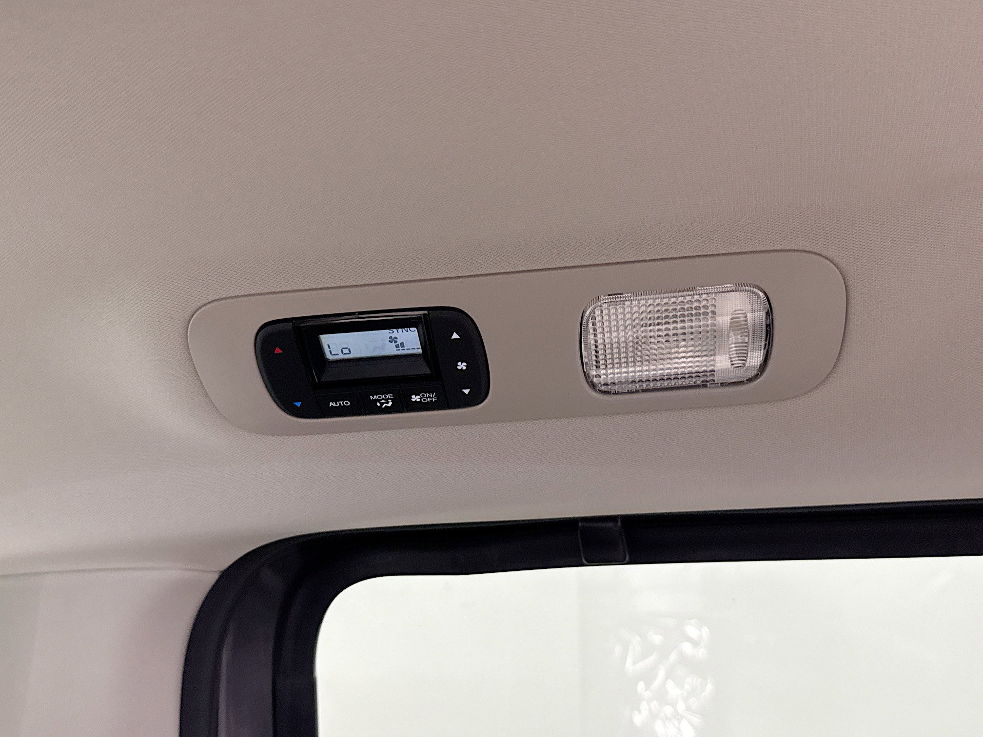 New 2026 Honda Odyssey Touring image 32