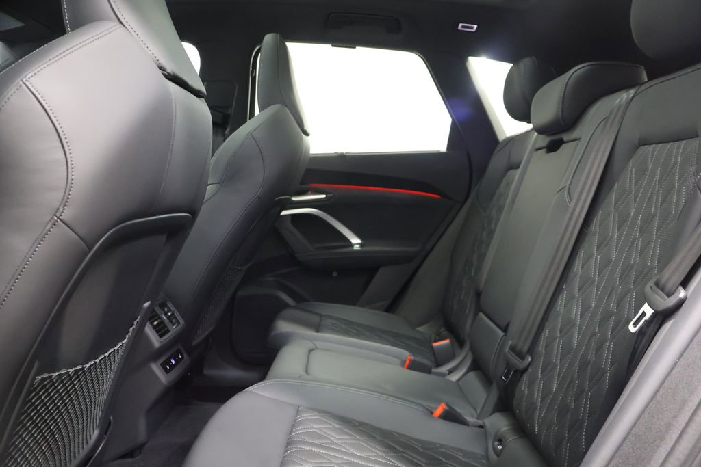 Used 2025 Audi SQ5 Prestige w/ Prestige Package AWD/4WD image 27