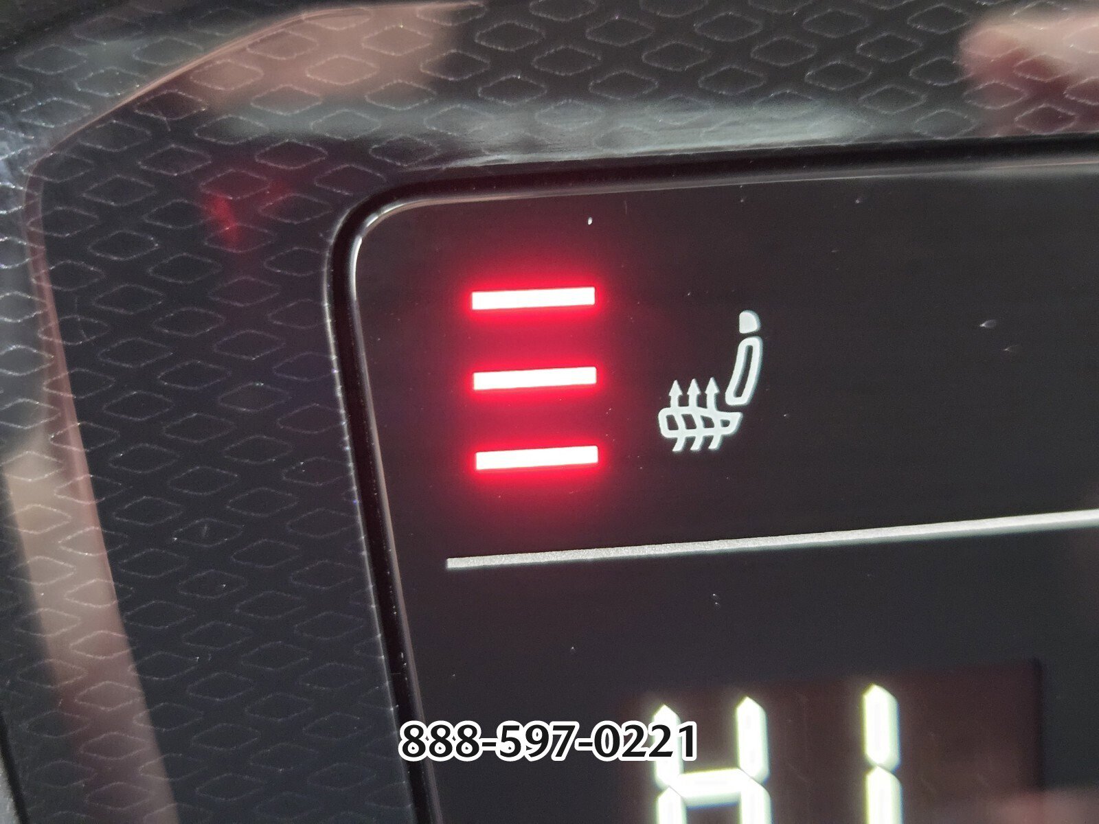 Certified 2025 Volkswagen Taos SE image 23