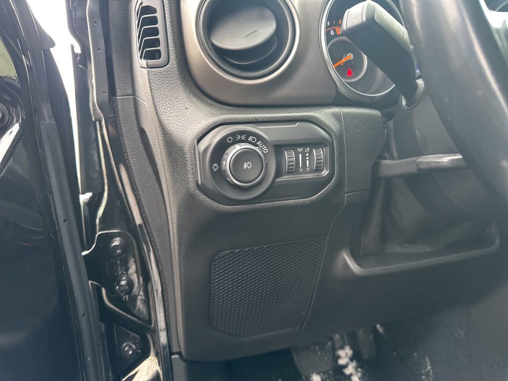 Used 2020 Jeep Wrangler Unlimited Sport image 11