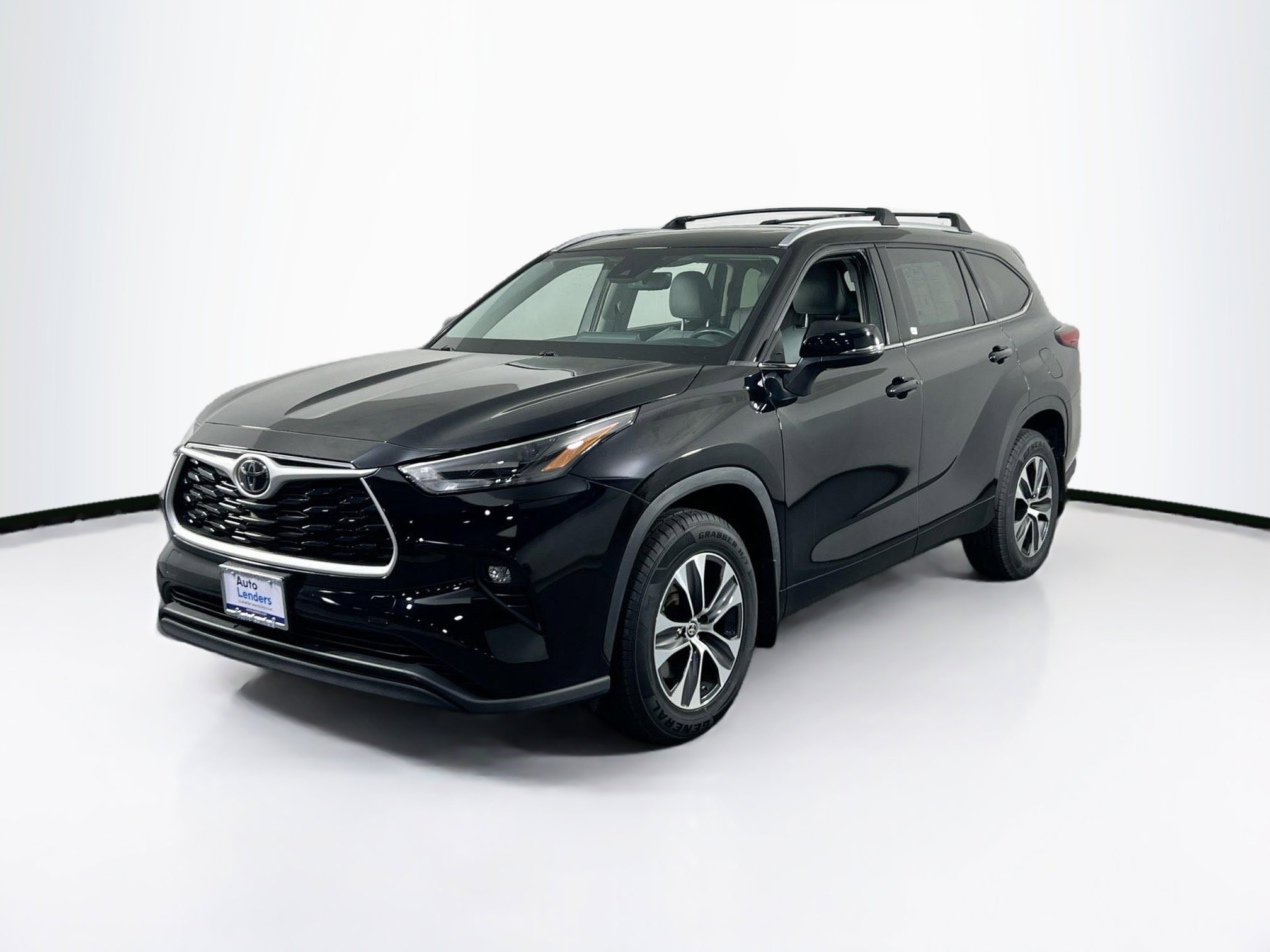 Used 2022 Toyota Highlander XLE