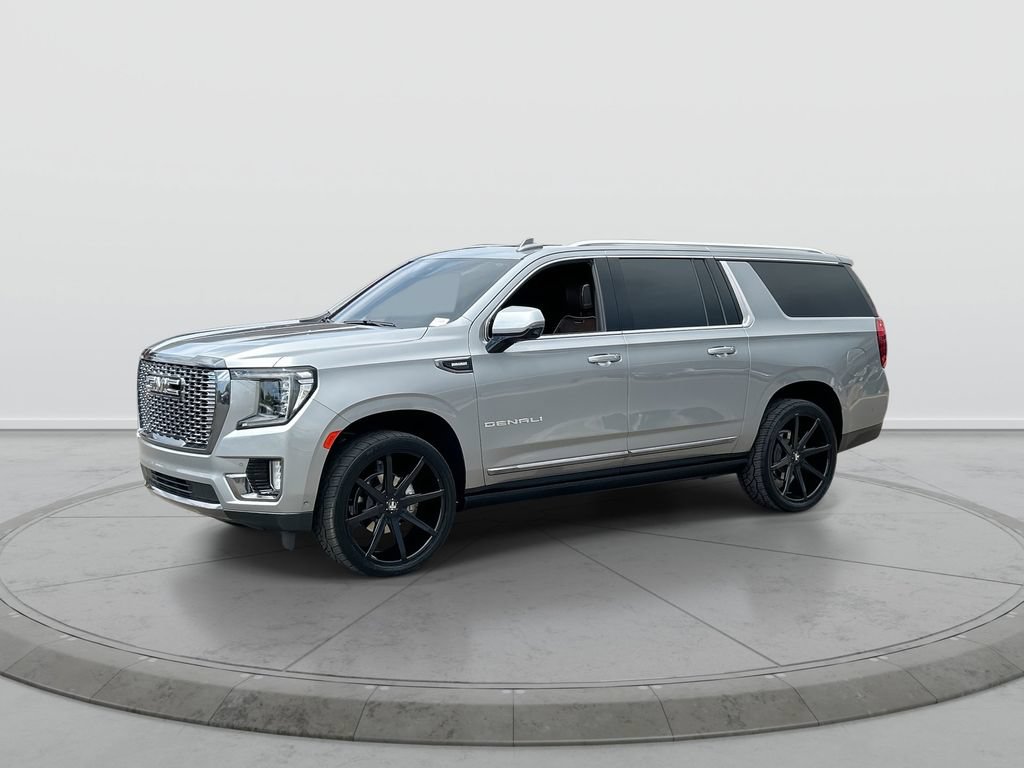 Used 2024 GMC Yukon XL Denali Ultimate AWD/4WD image 4
