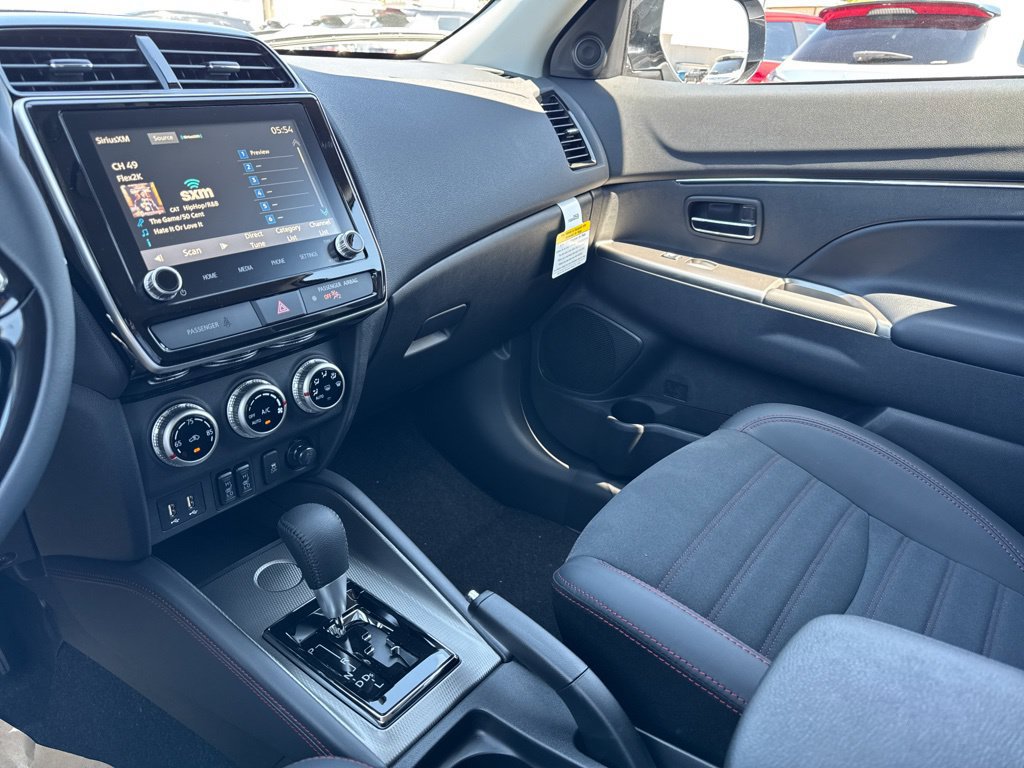 New 2027 Mitsubishi Outlander Sport SE FWD image 10