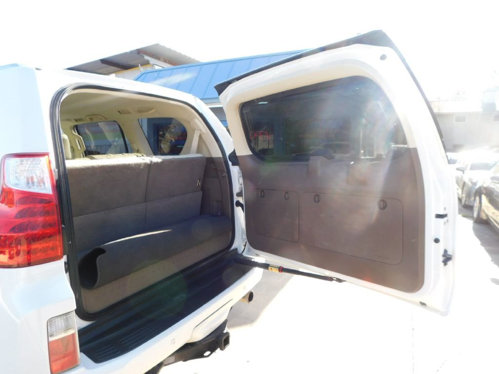 Used 2012 Lexus GX 460 460 image 19