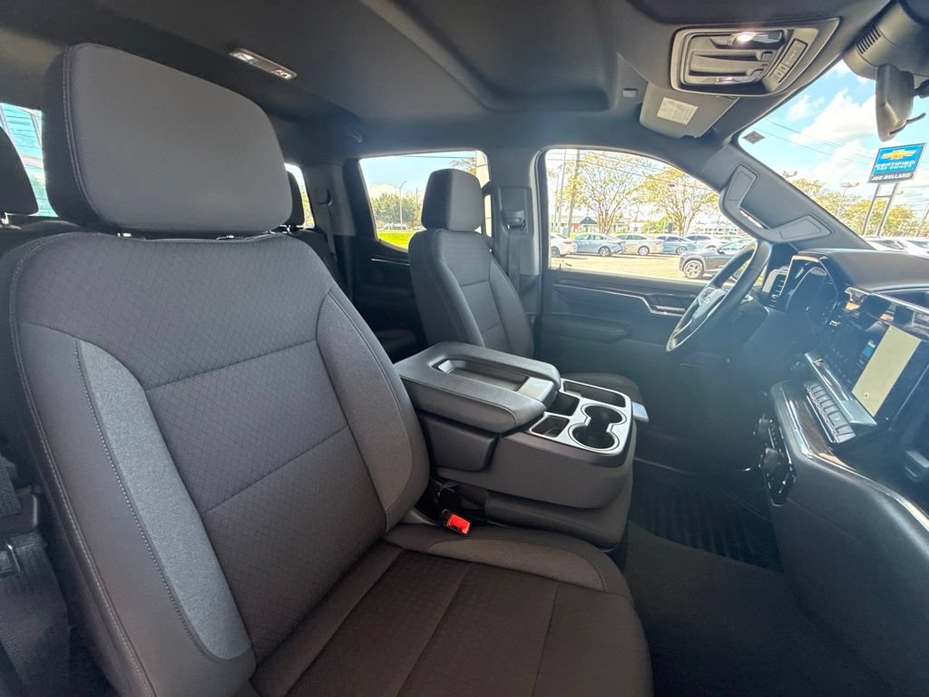 Used 2024 Chevrolet Silverado 1500 LT AWD/4WD image 32