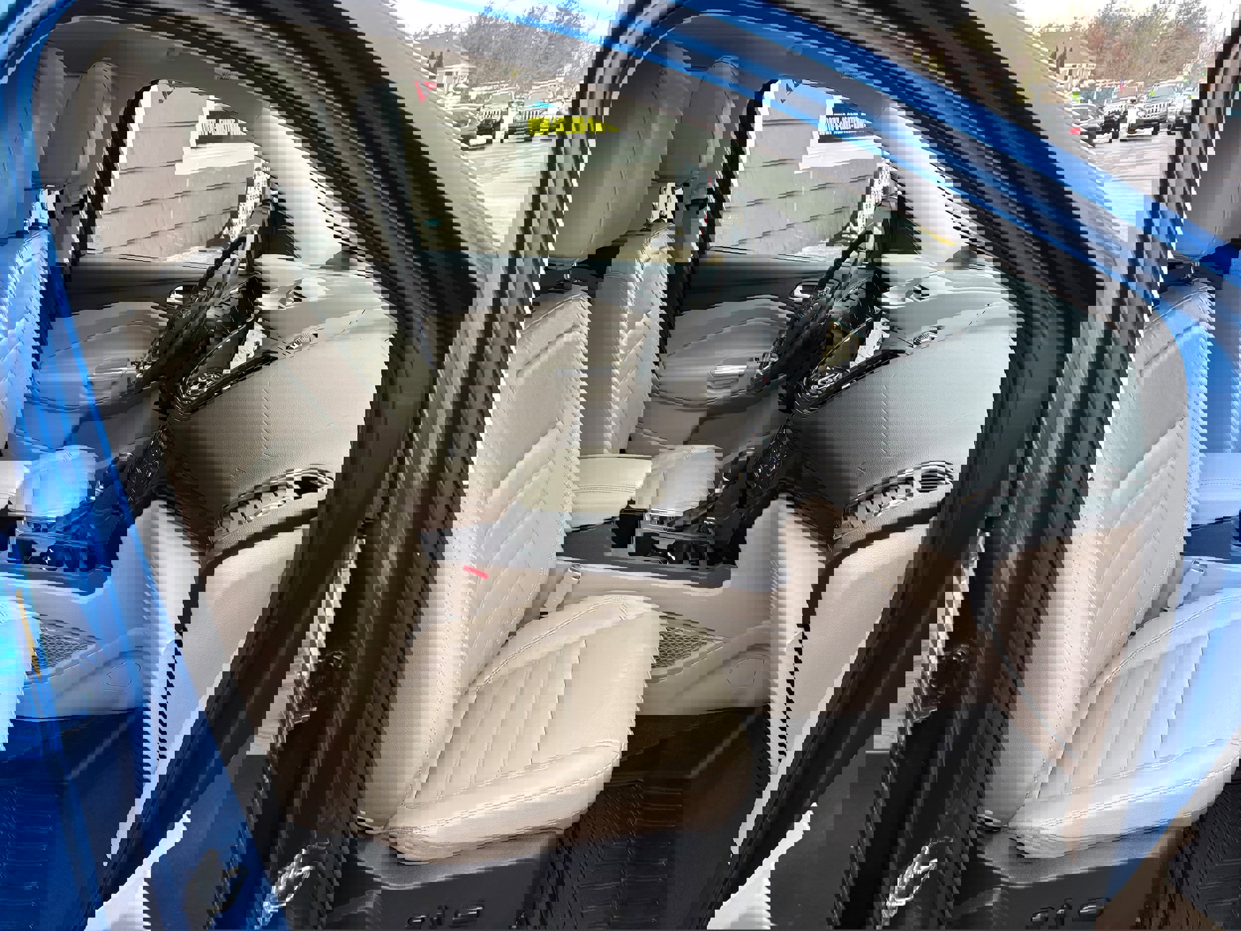 Used 2017 Ford Escape Titanium image 26