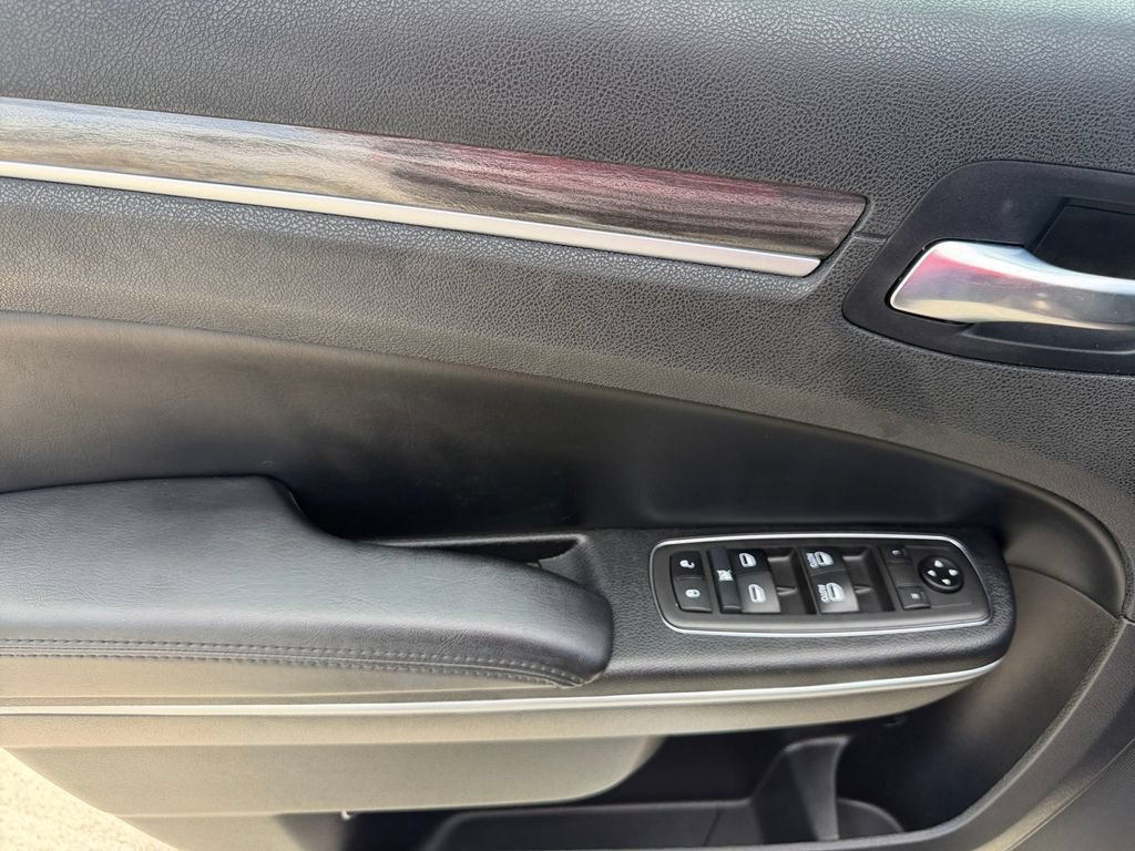 Used 2021 Chrysler 300 Touring w/ Sport Appearance Package RWD image 11