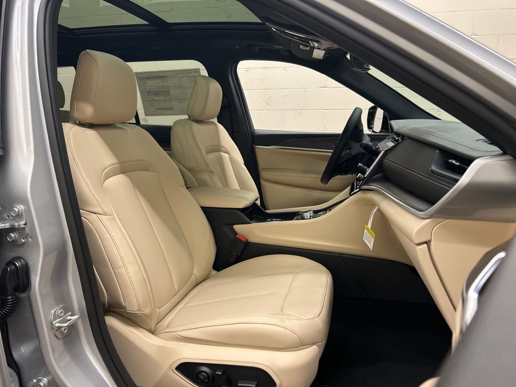 New 2026 Jeep Grand Cherokee Limited image 10