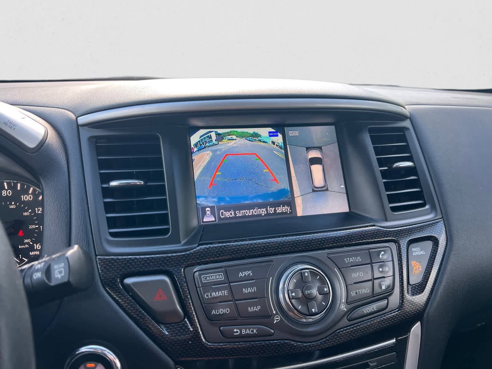 Used 2020 Nissan Pathfinder SL AWD/4WD image 22