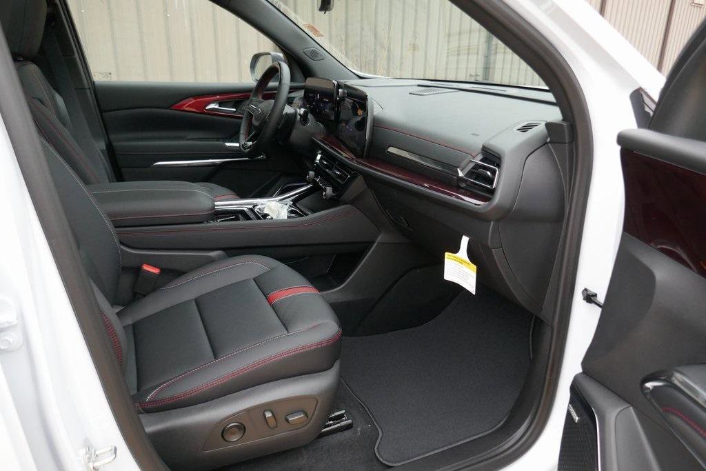 New 2026 Chevrolet Traverse RS image 11