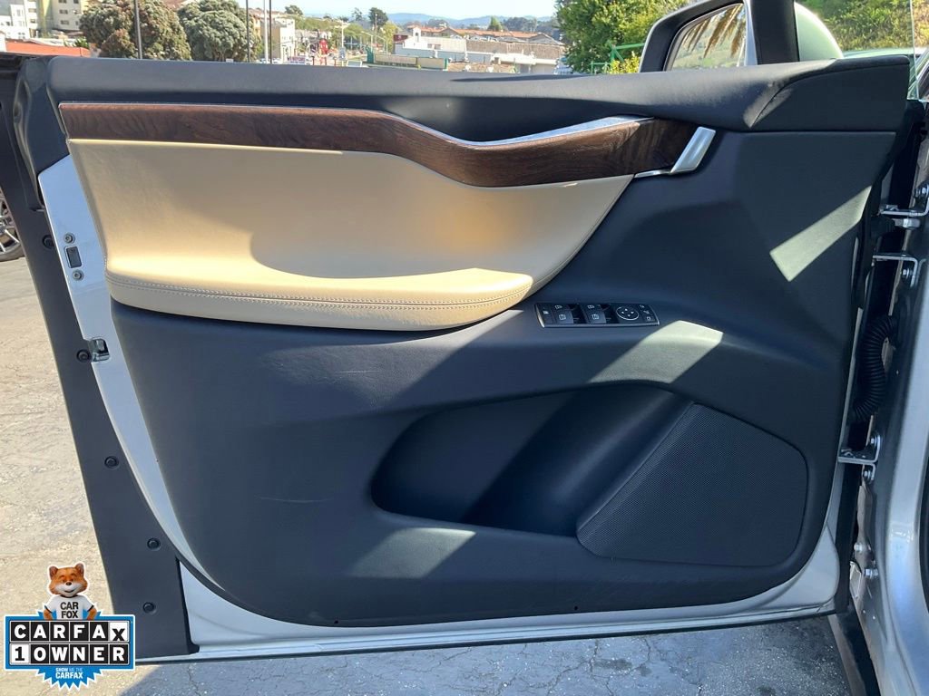 Used 2016 Tesla Model X 75D image 24