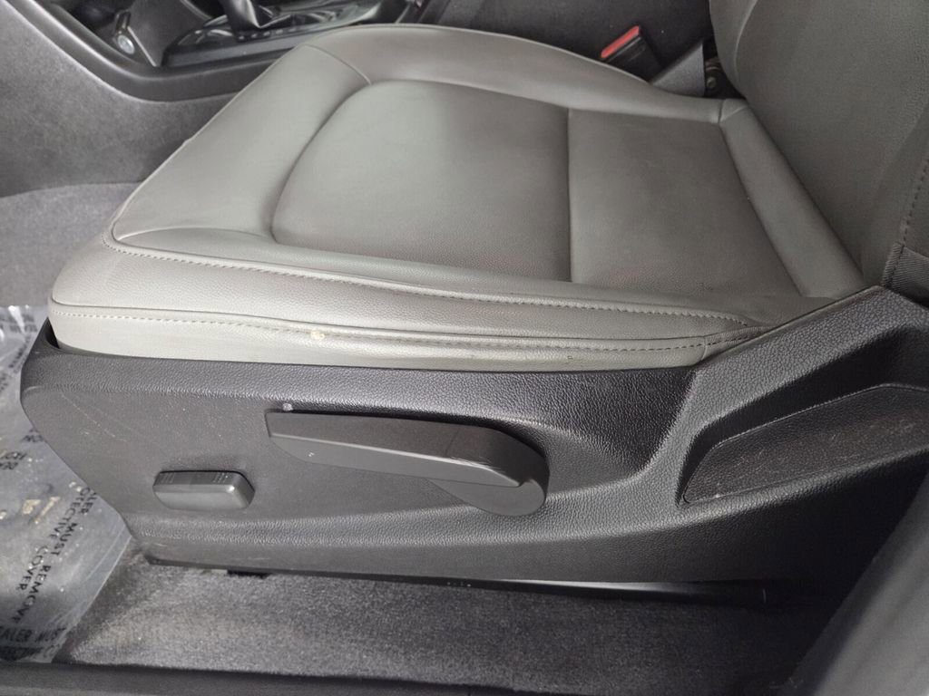 Used 2020 Chevrolet Colorado W/T w/ WT Convenience Package image 14