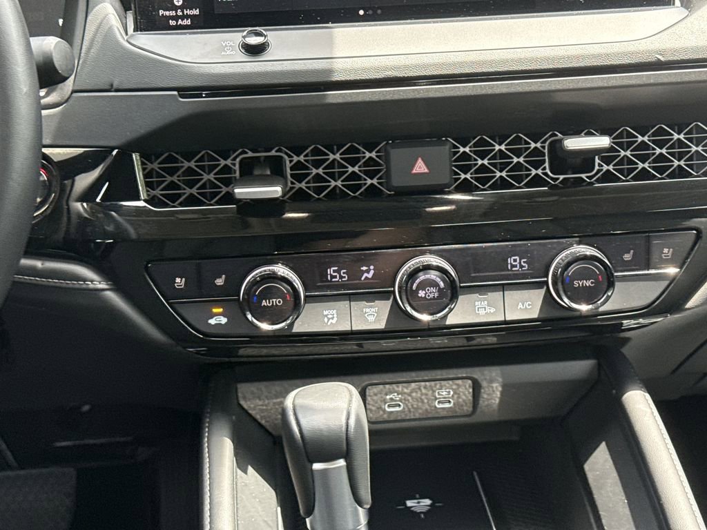 Used 2025 Honda Accord Touring image 17
