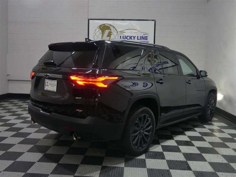 Used 2022 Chevrolet Traverse RS w/ LPO, Floor Liner Package AWD/4WD image 10