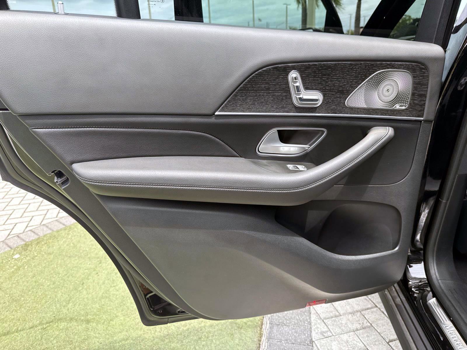 Certified 2025 Mercedes-Benz GLS 450 4MATIC image 12