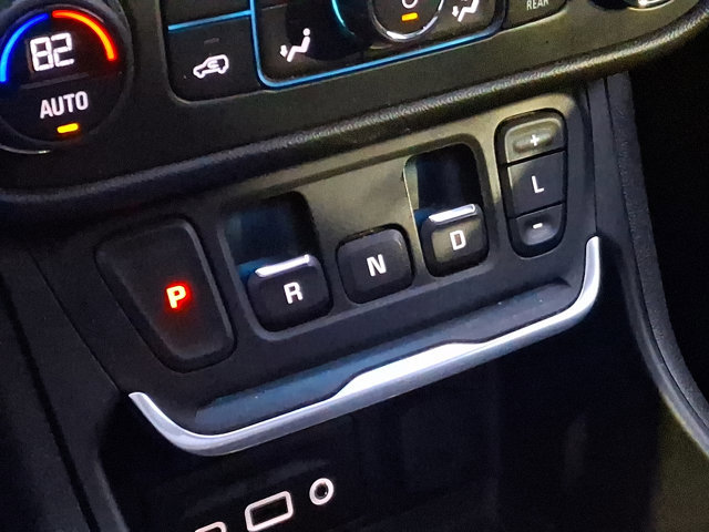 Used 2019 GMC Terrain Denali w/ Advanced Safety Package image 15