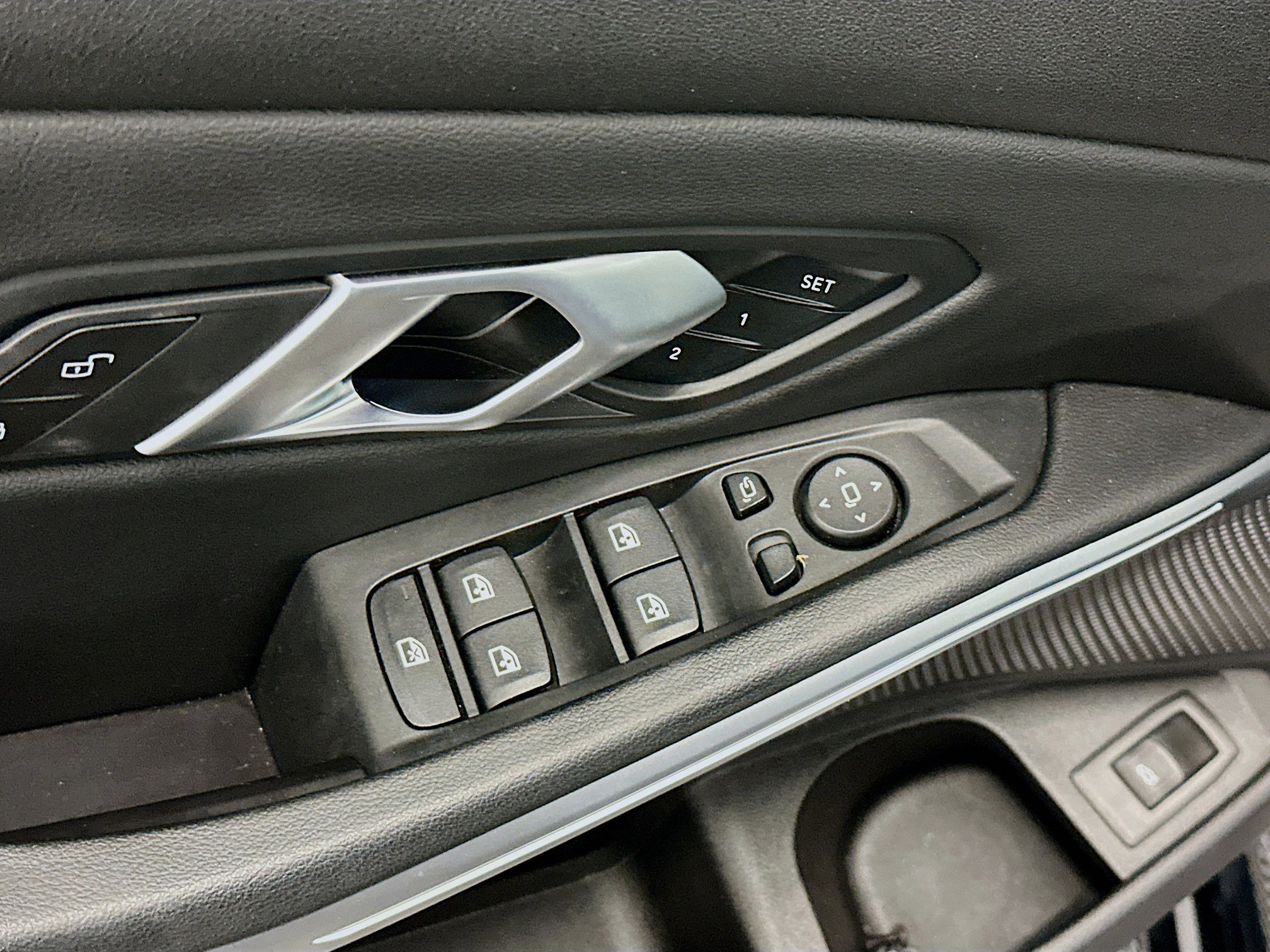 Used 2025 BMW 330i xDrive Sedan image 15