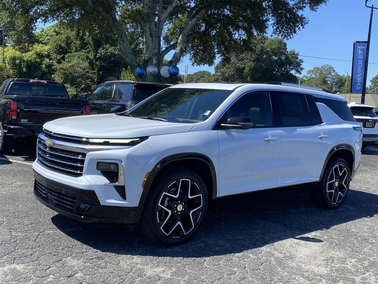 New 2026 Chevrolet Traverse High Country image 3