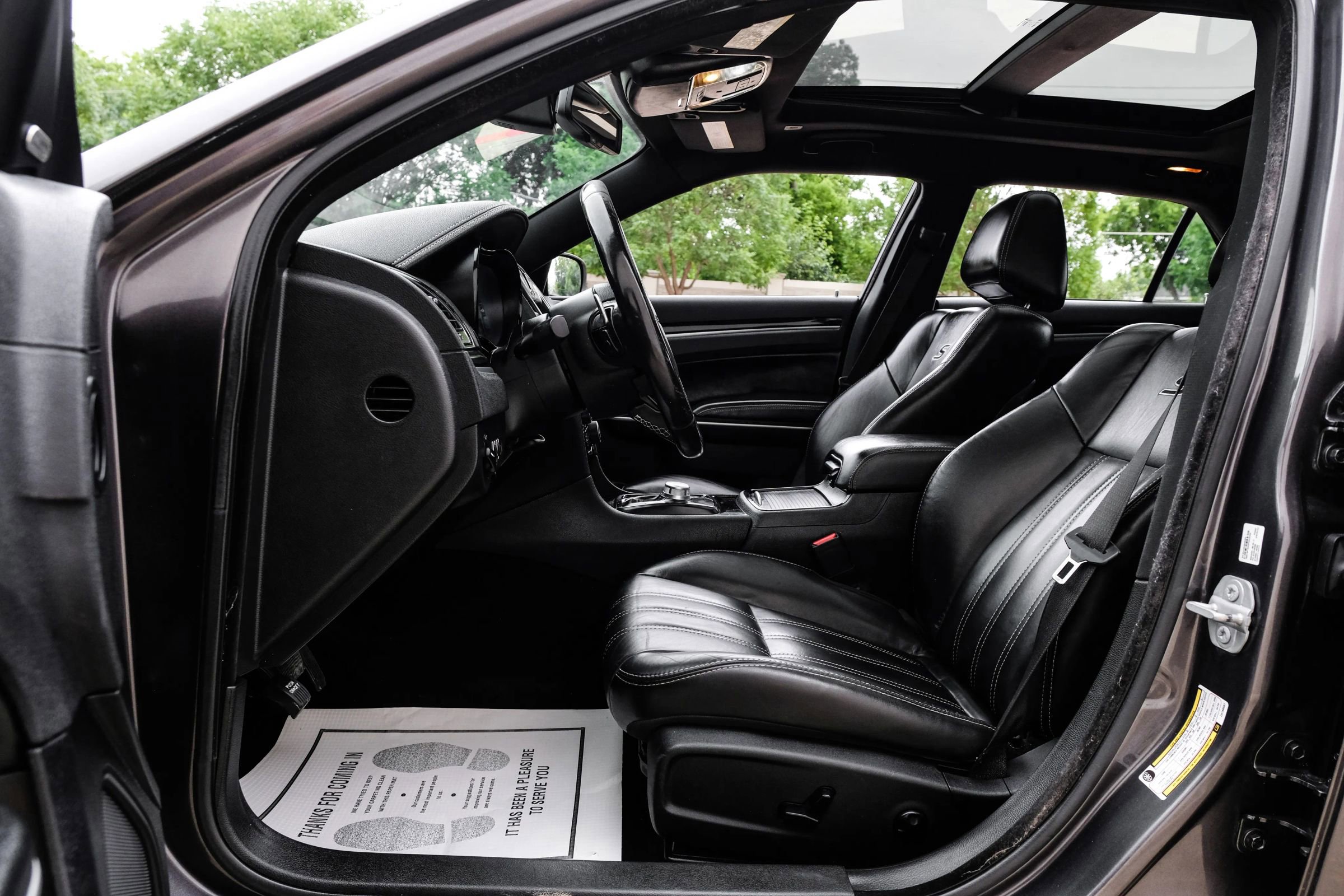 Used 2020 Chrysler 300 S RWD image 4