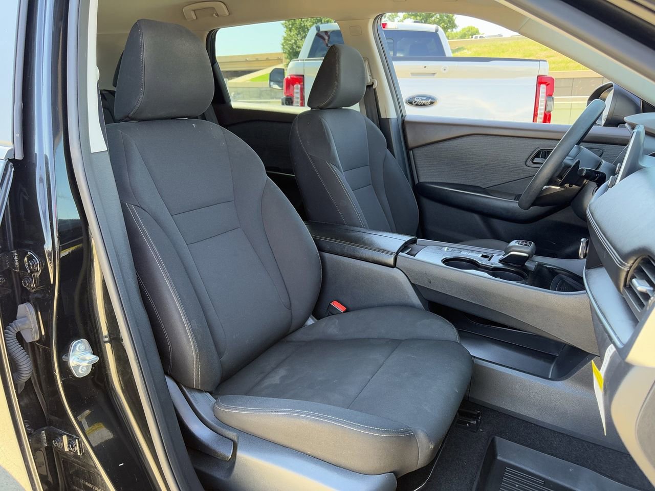 Used 2023 Nissan Rogue S FWD image 30