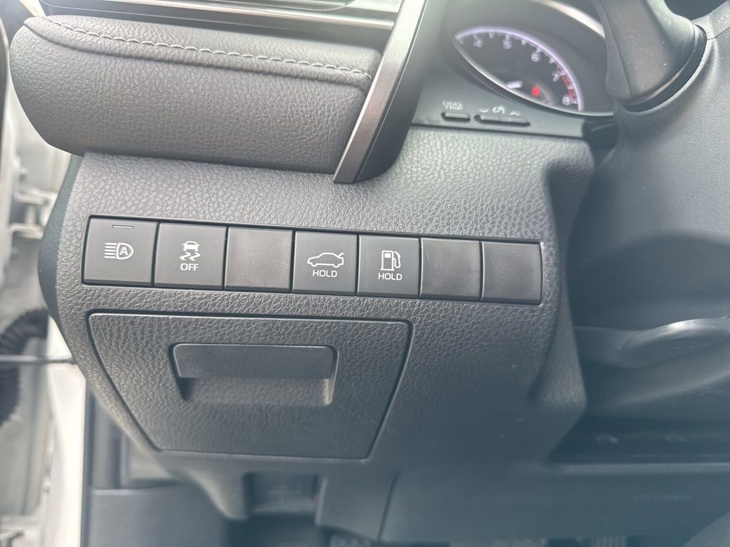 Used 2023 Toyota Camry SE image 15